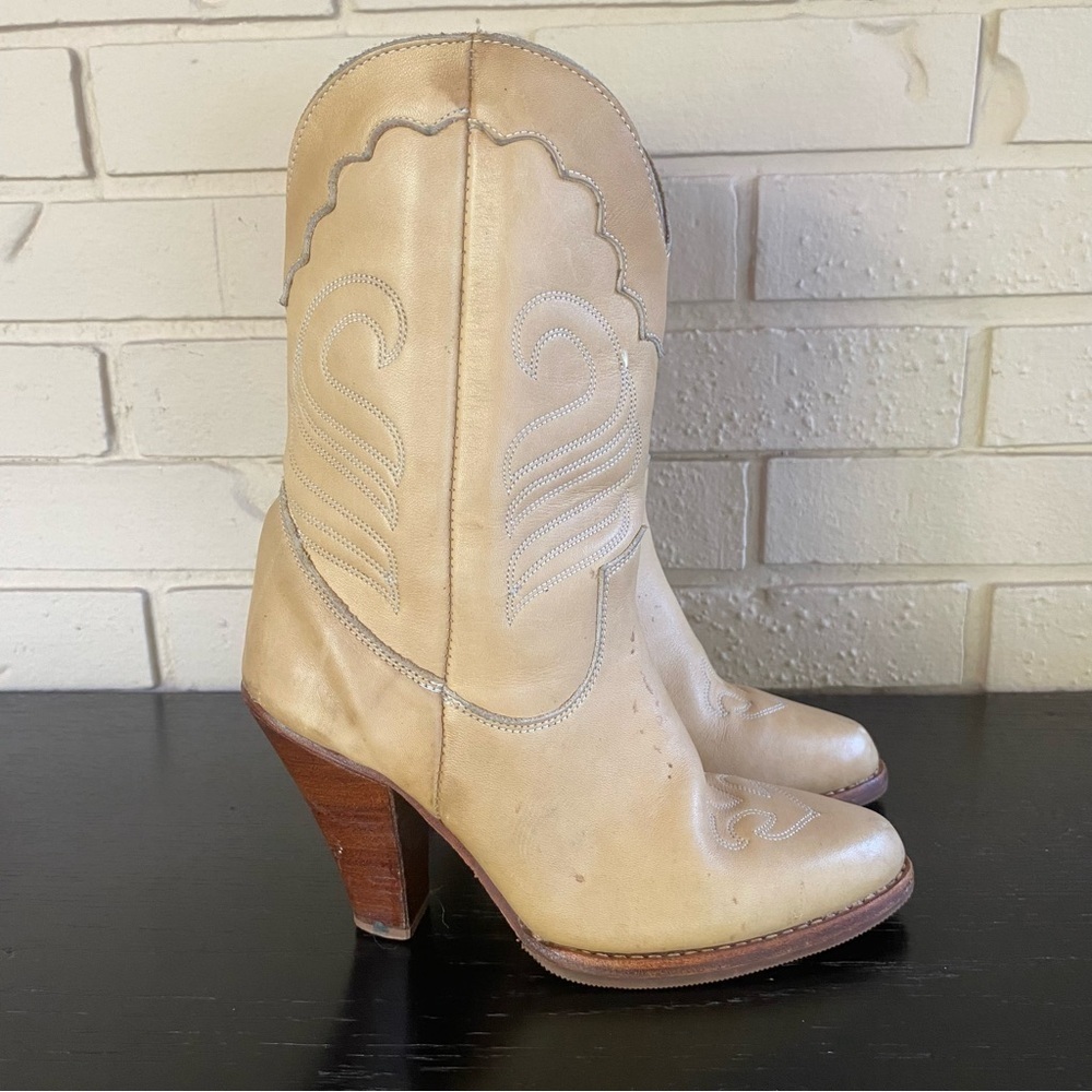 Vintage 80s Zodiac tan yellow leather heeled Leather boots Western Rodeo Size 6